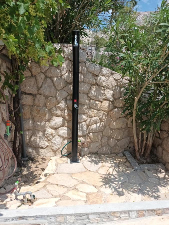 Apartmani Sikic Metajna Exterior photo